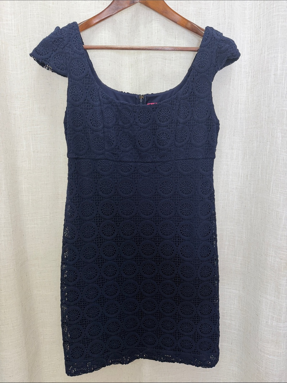 Lilly Pulitzer Navy Crochet Cap-Sleeve Sheath Dress Size 8 Excellent Condition